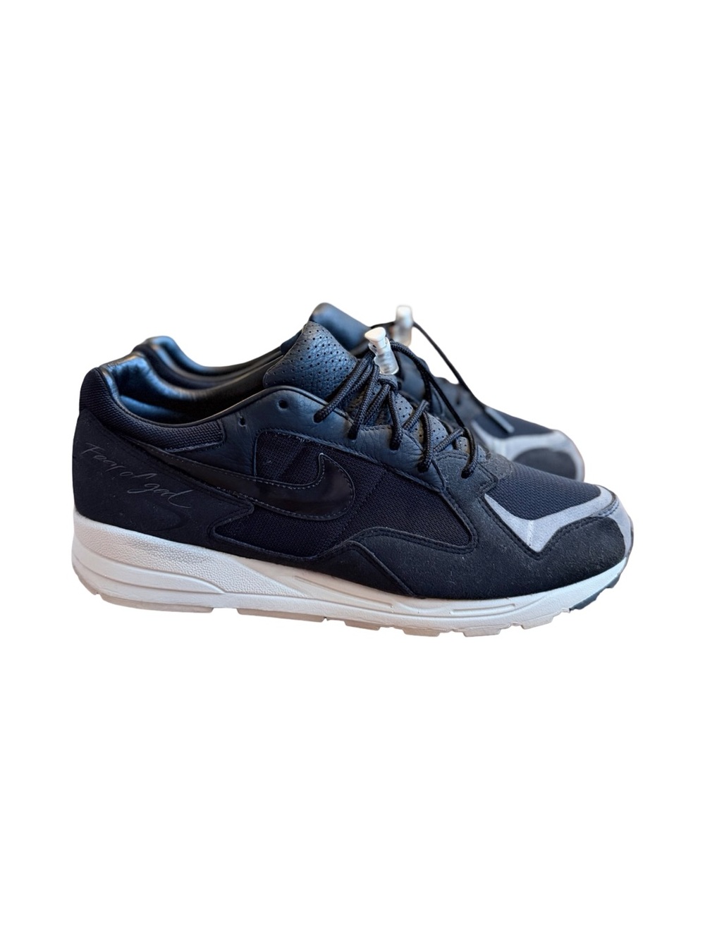 NIKE x FEAR OF GOD NIKE SKYLON 2 - SIZE 11 - BLACK / SAIL